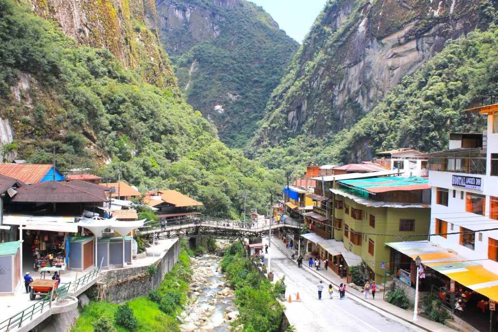 Aguas Calientes Machu Picchu