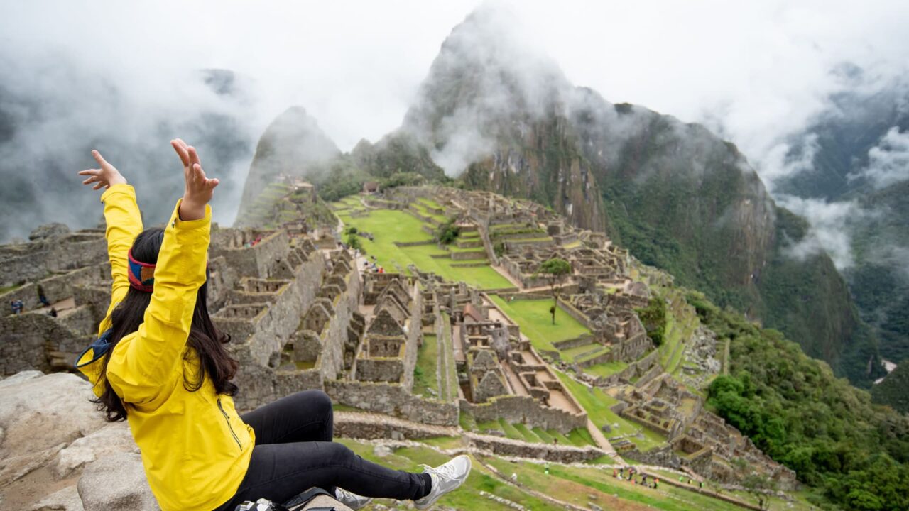 6 DAYS IN PERU: MARAS MORAY, SACRED VALLEY AND MACHU PICCHU