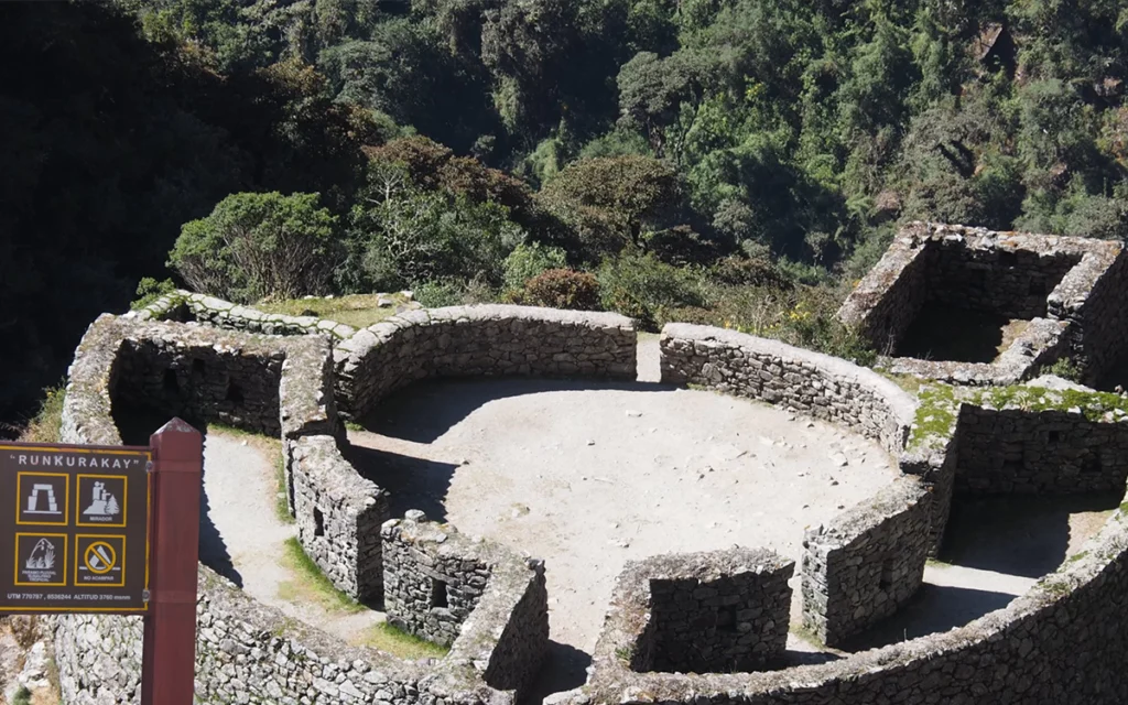 Runkurakay: El tambo inca de arquitectura curva que custodia el Camino Inca hacia Machu Picchu
